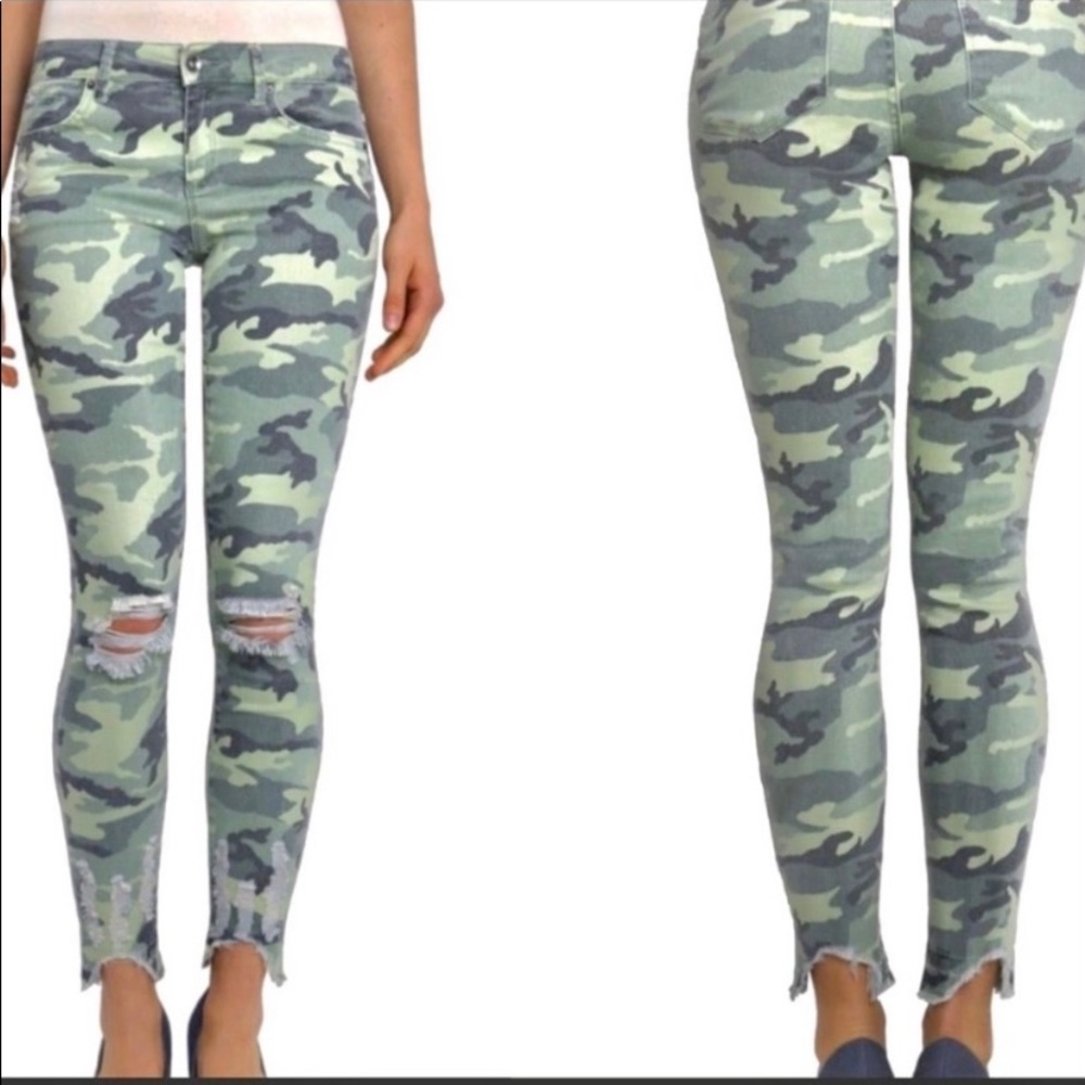 Camouflaged Distressed Skinny jeans by tractor blu